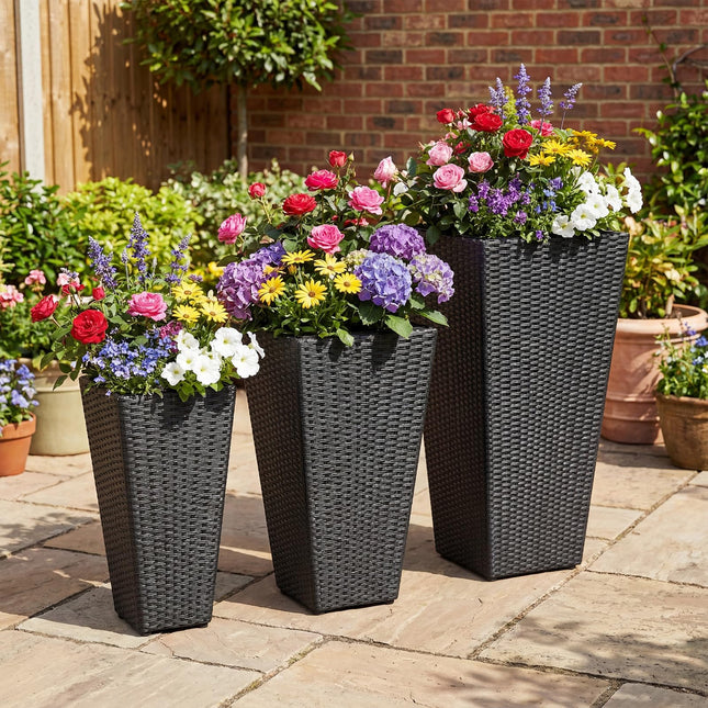 Dreamade 3-Piece Wicker Planters Tapered PP Rattan Plant Boxes with Plastic Flower Pots