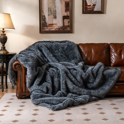 Dreamade 740GSM Soft Plush Fuzzy Luxury Faux Wolf Fur Blanket for Sofa